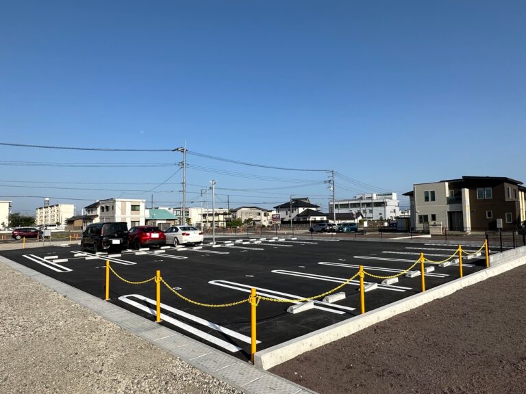 ㉝若富士北月極駐車場