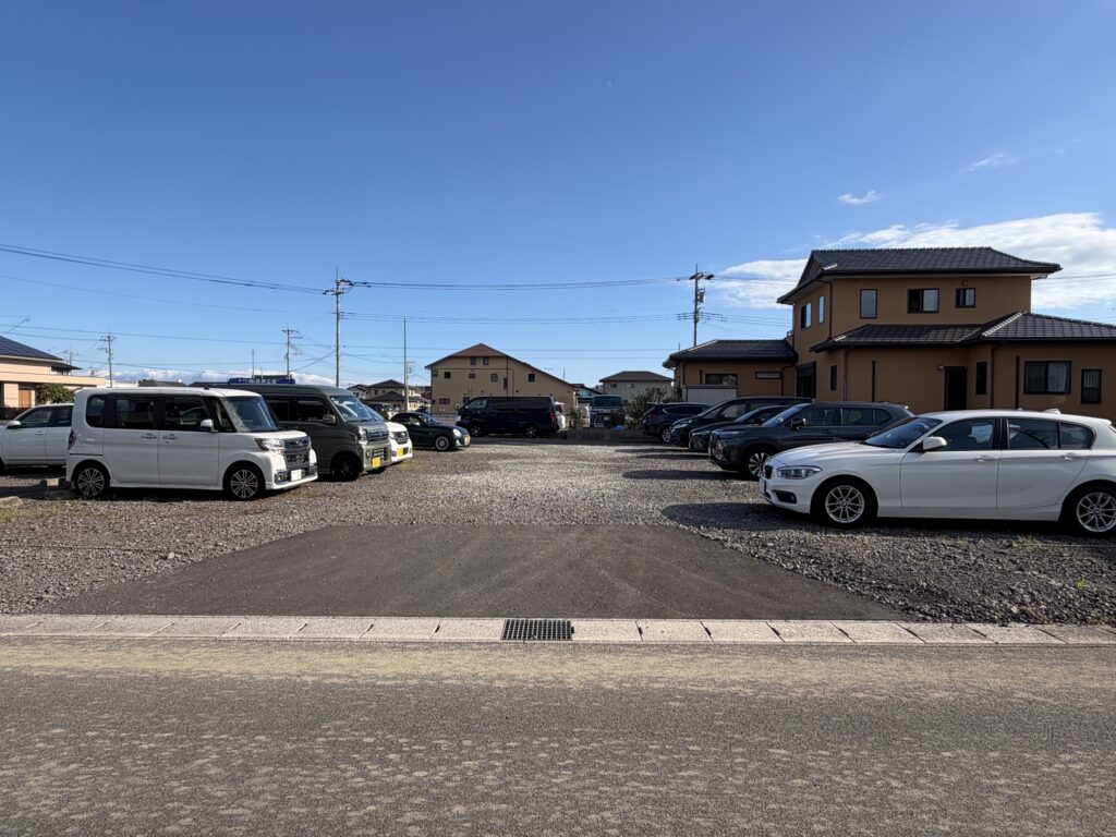 ⑥㈱市川商店月極駐車場
